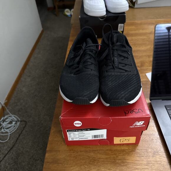 New Balance Shoes - Size 10 Woman's Sneakers Athletic Shoes New Balance DynaSoft Nergize Sport BS364